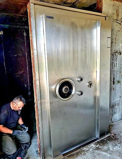 Panic room vault construction